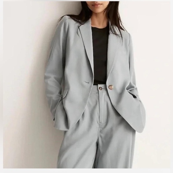 Madewell The Larsen Oversized Blazer in Drapeweave in light blue, size Medium - Picture 1 of 13